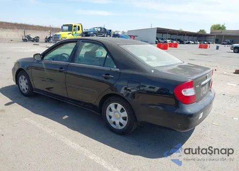 2003 Toyota Camry Le z USA, uszkodzony, nr VIN 4T1BE32K33U130034